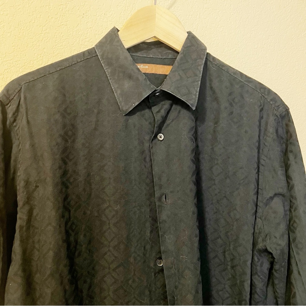 Perry Ellis Black Patterned Button Down Shirt - image 3